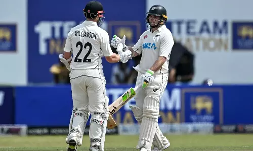 டாம் லாதம், வில்லியம்சன் அரைசதம்: இரண்டாம் நாள் முடிவில் நியூசிலாந்து 255/4