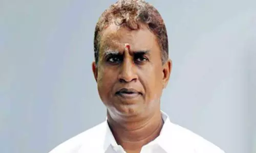 முன்னாள் அமைச்சர் எஸ்.பி.வேலுமணி வீட்டில் சோதனை நடத்த லஞ்ச ஒழிப்பு போலீஸ் ஆலோசனை