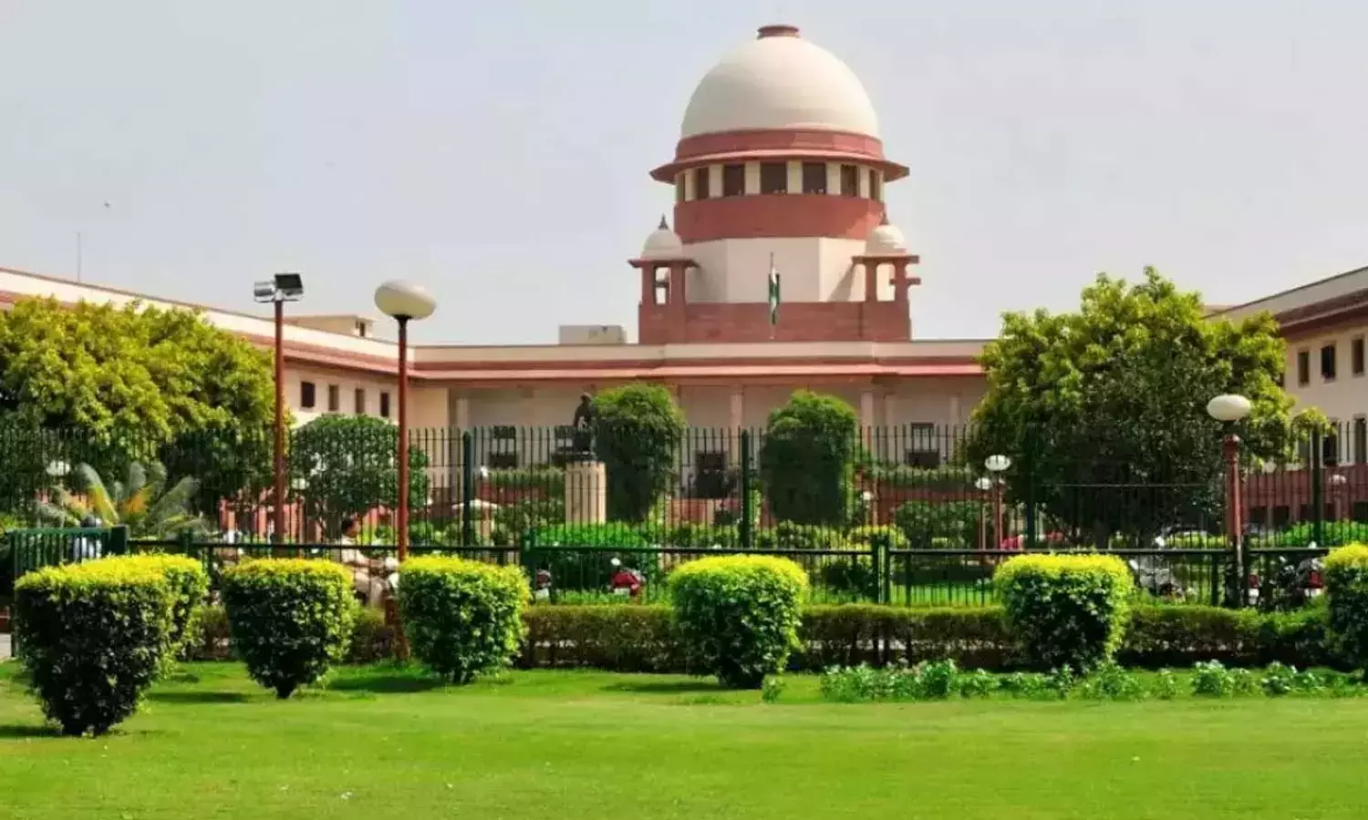 திருப்பதி லட்டு விவகாரம்: சுப்ரீம் கோர்ட்டில் பொதுநல மனு தாக்கல்