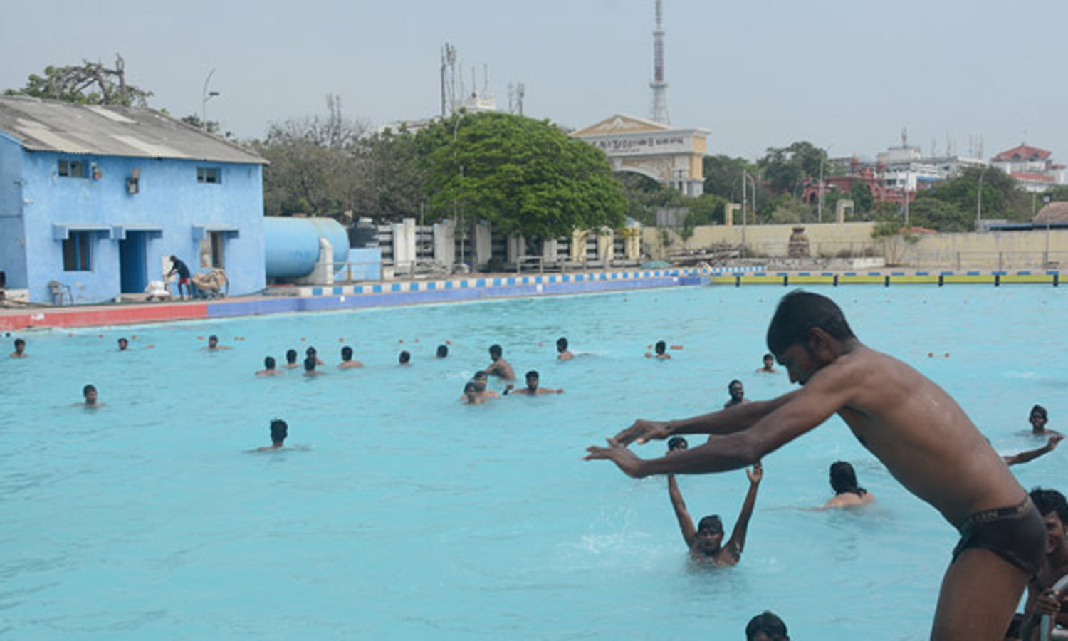 marina beach swimming pool to open in a couple of days, மெரினா நீச்சல் குளம்  ஓரிரு நாட்களில் திறப்பு- மாநகராட்சி அதிகாரி தகவல்