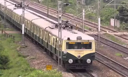 சென்ட்ரல்- ஆவடி இடையே மின்சார ரெயில் சேவை ரத்து