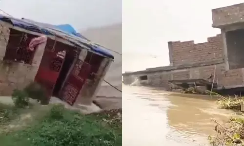 பீகாரில் கங்கையில் மூழ்கும் வீடுகள்- வீடியோ