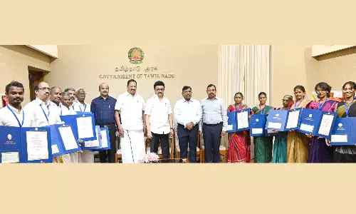 பட்டு-பருத்தி நெசவாளர்களுக்கான விருது- முதலமைச்சர் மு.க.ஸ்டாலின் வழங்கினார்