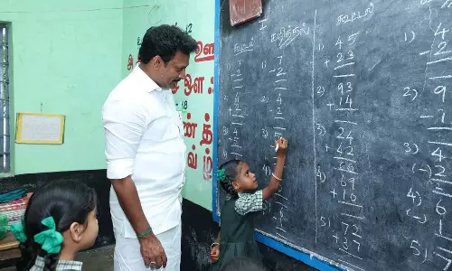 பள்ளி கல்வித்துறைக்கு பொறுப்பேற்ற பின் 200 பள்ளிகளில் ஆய்வு- கொளத்தூரில் நிறைவு செய்ய அன்பில் மகேஷ் திட்டம்