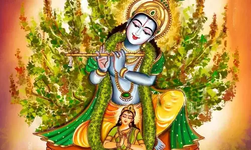 திருமாலின் மார்பை அலங்கரிக்கும் துளசி