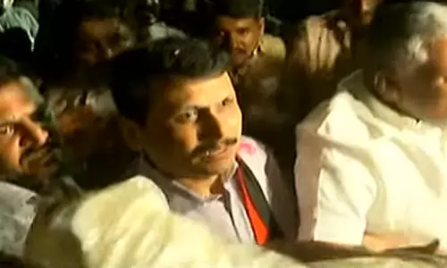 சிறையில் இருந்து ஜாமினில் வெளியே வந்தார் செந்தில் பாலாஜி - தொண்டர்கள் உற்சாக வரவேற்பு