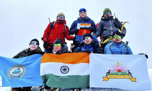 அருணாச்சல பிரதேச சிகரத்திற்கு தலாய்லாமா பெயரிட்ட இந்திய குழுவினர்: சீனா எதிர்ப்பு