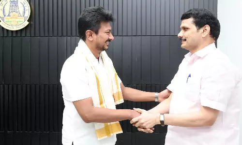 அமைச்சர் உதயநிதியை சந்தித்த செந்தில் பாலாஜி