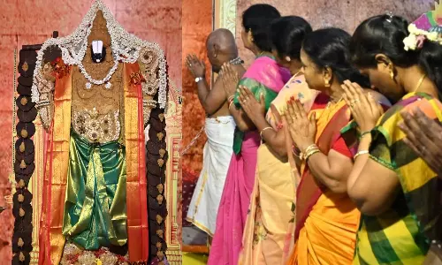 புரட்டாசி 2-வது சனிக்கிழமை: பெருமாள் கோவில்களில் அலைமோதிய பக்தர்கள் கூட்டம்