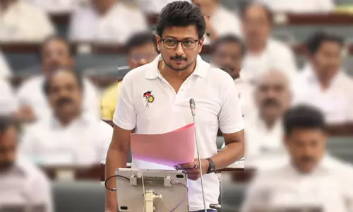 லைவ் அப்டேட்ஸ்: தமிழகத்தில் 4 புதிய அமைச்சர்கள் பதவியேற்றனர்