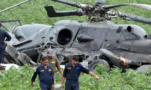 கொலம்பியா ஹெலிகாப்டர் விபத்தில் 8 ராணுவ வீரர்கள் உயிரிழப்பு