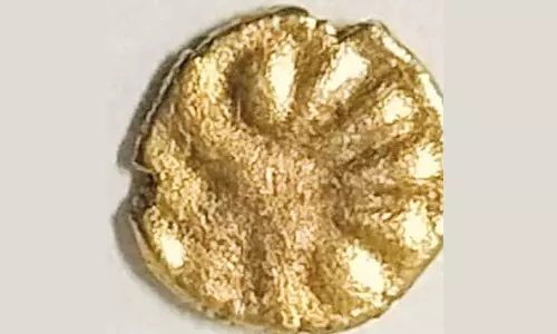 விஜயகரிசல்குளம் அகழாய்வில் தங்க நாணயம் கண்டெடுப்பு