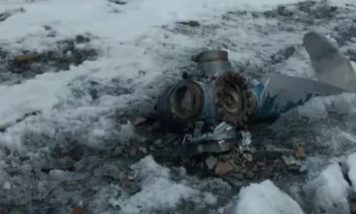 இமயமலையில் விமான விபத்து: 56 ஆண்டுகளுக்குப் பிறகு 4 ராணுவ வீரர்கள் உடல் மீட்பு