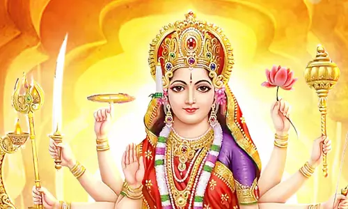 ஆண்டுக்கு இருமுறை நவராத்திரி கொண்டாட வேண்டும்!