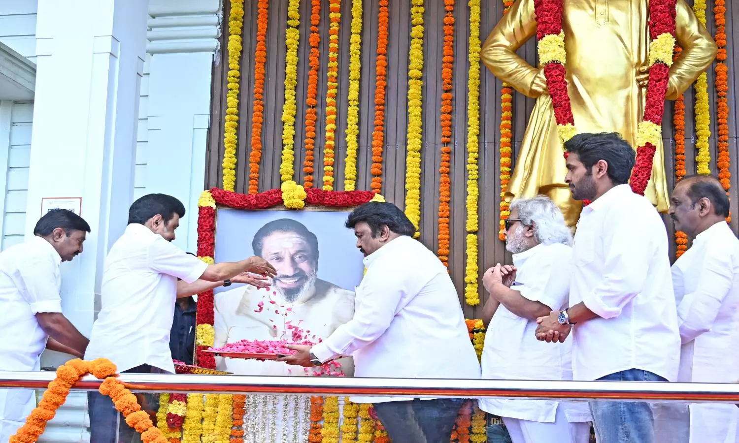 நடிகர் திலகம் சிவாஜி கணேசன் பிறந்தநாள்: மு.க.ஸ்டாலின் மரியாதை