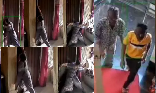 பட்டப்பகலில் வீட்டுக்குள் நுழைய முயன்ற திருடர்கள்.. ஒற்றை ஆளாக தடுத்து நிறுத்திய பெண்மணி - வீடியோ