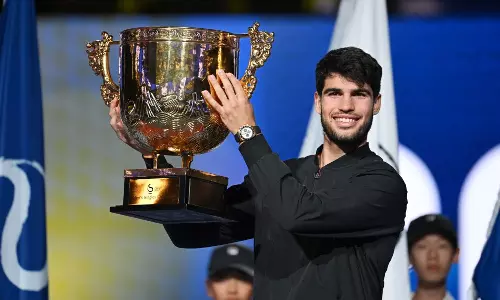 சீன ஓபன் டென்னிஸ்: சாம்பியன் பட்டம் வென்றார் அல்காரஸ்