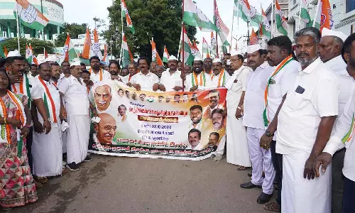 தேசிய விழிப்புணர்வு நடைபயணத்தில் பங்கேற்ற விஜய் வசந்த்