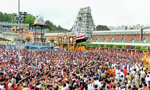 திருப்பதி பிரம்மோற்சவ விழா நாளை தொடங்குகிறது- 10 லட்சம் பக்தர்கள் குவிகிறார்கள்