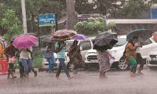 வங்கக்கடலில் புதிய காற்றழுத்த தாழ்வுப்பகுதி: தமிழகத்தில் 4 நாட்களுக்கு கனமழைக்கு வாய்ப்பு