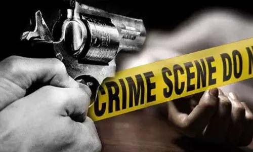 பள்ளி ஆசிரியர் குடும்பத்தோடு சுட்டுக் கொலை.. போலீசின் அலட்சியத்தால் பறிபோன 4 உயிர்கள்