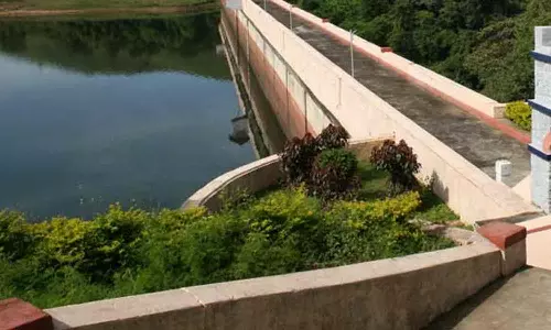 முல்லைப்பெரியாறு அணையில் இருந்து தண்ணீர் திறப்பு மேலும் குறைப்பு