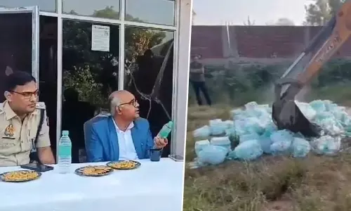 கலெக்டருக்கு வழங்கப்பட்ட போலி BISLERI தண்ணீர் பாட்டில்கள் புல்டோசர் கொண்டு அழிப்பு