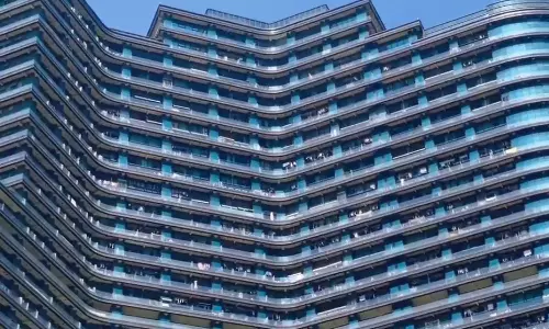 20,000க்கும் மேற்பட்டோர் வசிக்கும் உலகின் மிகப்பெரிய குடியிருப்பு கட்டிடம்- வீடியோ