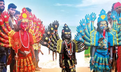 இந்தியா முழுவதும் கொண்டாடப்படும் `தசரா