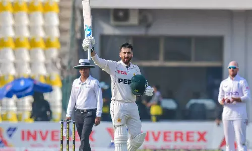 இங்கிலாந்துக்கு எதிராக 3-வது வீரராக சதம் விளாசிய சல்மான்: பாக். முதல் இன்னிங்சில் 556 ரன்களுக்கு ஆல் அவுட்