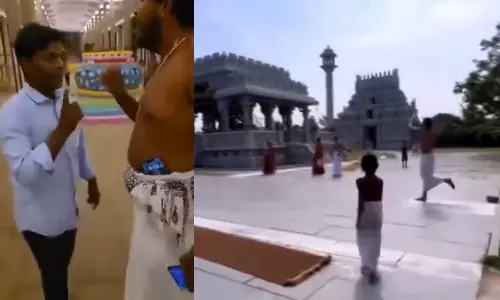 சிதம்பரம் நடராஜர் கோவிலில் கிரிக்கெட் விளையாடிய தீட்சிதர்கள்- வீடியோ எடுத்தவரின் செல்போன் பறிப்பு