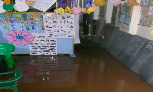 சேலம், குன்னூரில் விடிய விடிய கனமழை: பள்ளிகளில் வெள்ள நீர் புகுந்து பொதுமக்கள் அவதி