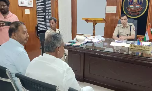 டி.ஐ.ஜி.யுடன் புஸ்சி ஆனந்த் சந்திப்பு: மாநாடு மாதிரி வரைபடத்தை அளிக்க அறிவுறுத்தல்