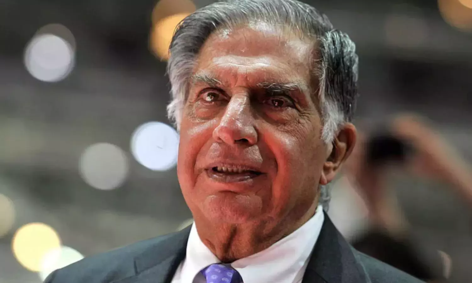 பிரபல தொழிலதிபர் ரத்தன் டாடா காலமானார்