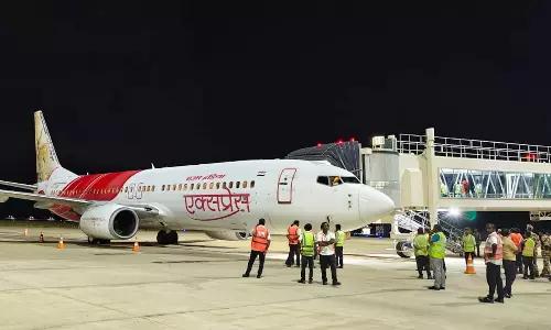 திருச்சி விமான விவகாரம்- விமான ஊழியர்களிடம் அதிகாரிகள் விசாரணை