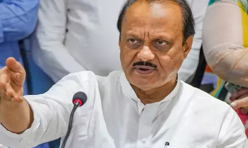 முன்னாள் மந்திரி கொலையை எதிர்கட்சிகள் அரசியலாக்க வேண்டாம்- அஜித் பவார் வலியுறுத்தல்