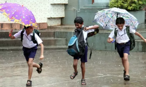 சென்னை உள்பட 4 மாவட்டங்களுக்கு பள்ளி, கல்லூரிகளுக்கு நாளை விடுமுறை