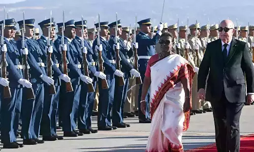 மேக் இன் இந்தியா திட்டத்தில் இணைய வாருங்கள்: அல்ஜீரியாவுக்கு ஜனாதிபதி முர்மு அழைப்பு
