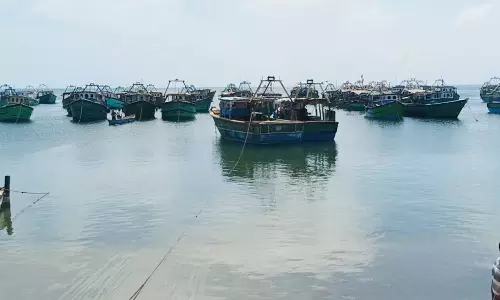 ராமநாதபுரத்தில் மறு உத்தரவு வரும் வரை மீனவர்கள் கடலுக்கு செல்ல தடை