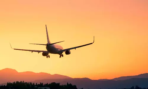 ஒரே நாளில் ஐந்து விமானங்களுக்கு வெடிகுண்டு மிரட்டல்: கனடாவில் தரையிறங்கிய ஏர் இந்தியா