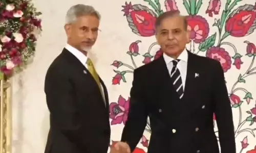 வெளியுறவு மந்திரி ஜெய்சங்கருக்கு டின்னர் அளித்த பாகிஸ்தான் பிரதமர்