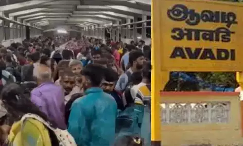 ஆவடி ரெயில் நிலையத்தில் காத்துக் கிடக்கும் ஆயிரக்கணக்கான பயணிகள்