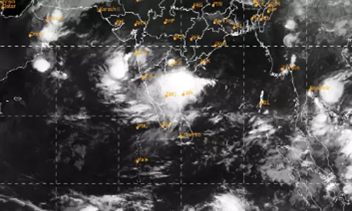 அடுத்த 3 மணி நேரத்திற்கு மழைக்கு வாய்ப்புள்ள 10 மாவட்டங்கள்