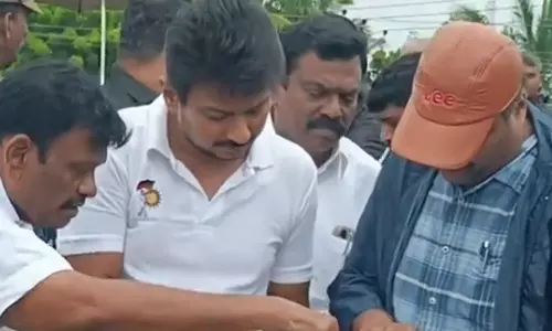 செம்பரம்பாக்கம் ஏரியில் துணை முதலமைச்சர் ஆய்வு