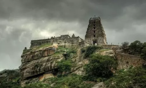 காசி கையைக்கு நிகரான சோளிங்கர் நரசிம்மர்