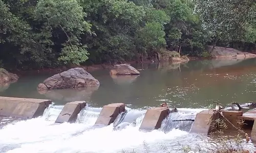 அம்பாள் உருவாக்கிய மூலிகை கலந்த சவுபர்னிக்கா ஆறு