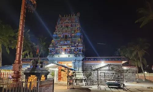 ஒரே கருவறையில் 3 நரசிம்மர்கள்