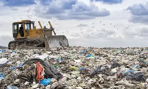 கனமழை எதிரொலி- சென்னையில் 14 ஆயிரம் மெட்ரிக் டன் குப்பைகள் அகற்றம்