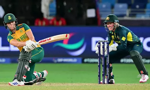 மகளிர் டி20 உலகக் கோப்பை: ஆஸ்திரேலியாவை வீழ்த்தி இறுதிப்போட்டிக்குள் நுழைந்தது தென் ஆப்பிரிக்கா