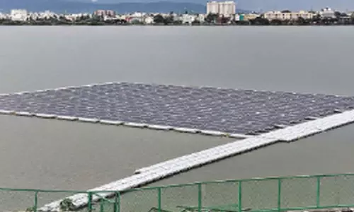 தமிழகத்திலேயே முதல் முறையாக கோவையில் குளத்தில் சோலார் பேனல்களை மிதக்கவிட்டு மின் உற்பத்தி